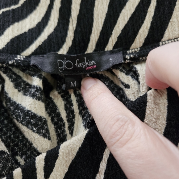 Glo Fashion London Zebra Print Tiered Skirt. Size Medium. - Picture 7 of 7